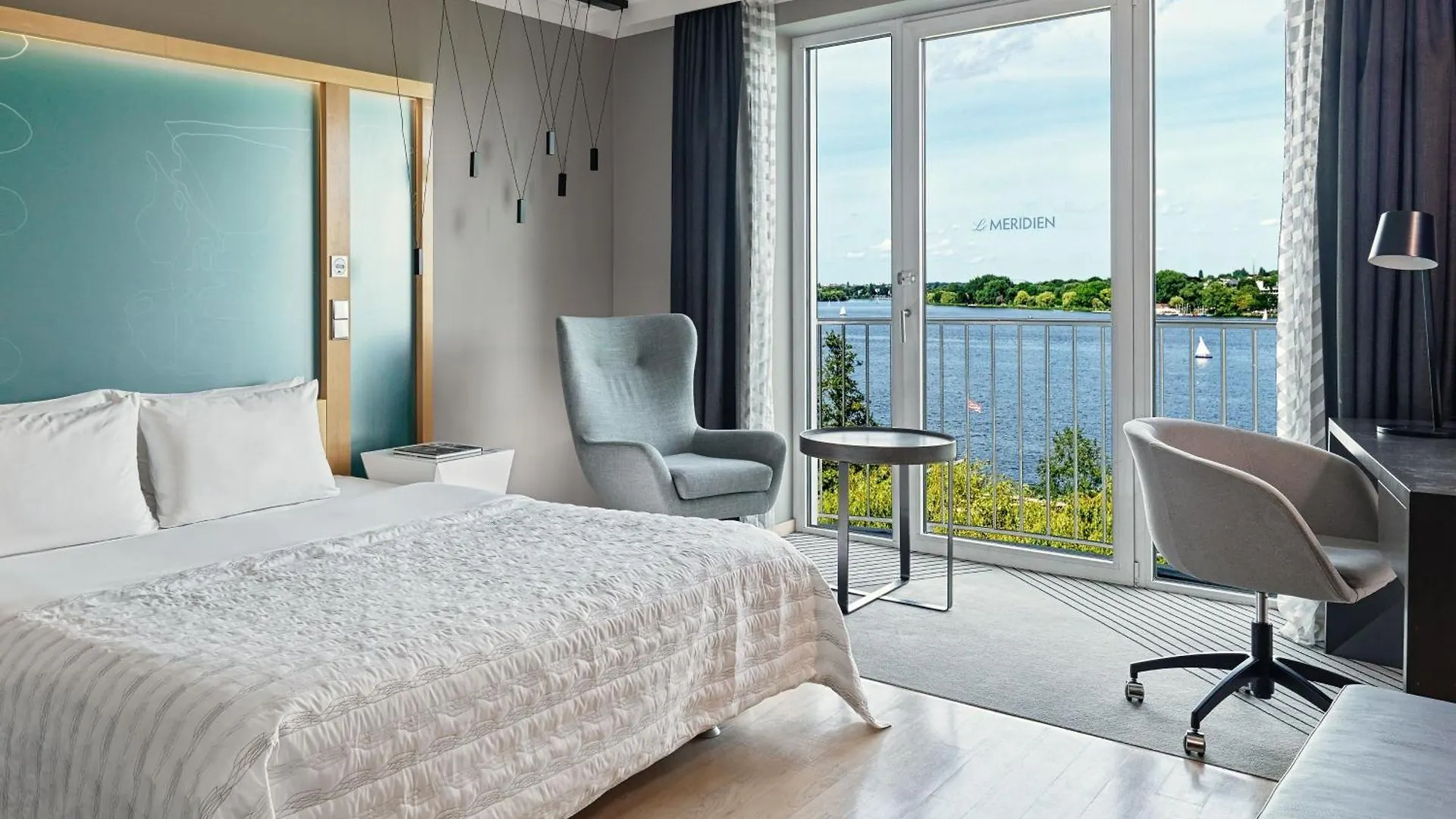 Le Meridien Hamburg 5*,