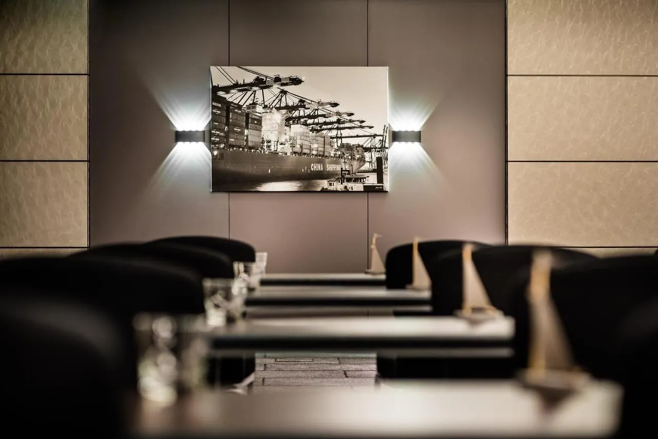Le Meridien Hamburg 5*,  Germany