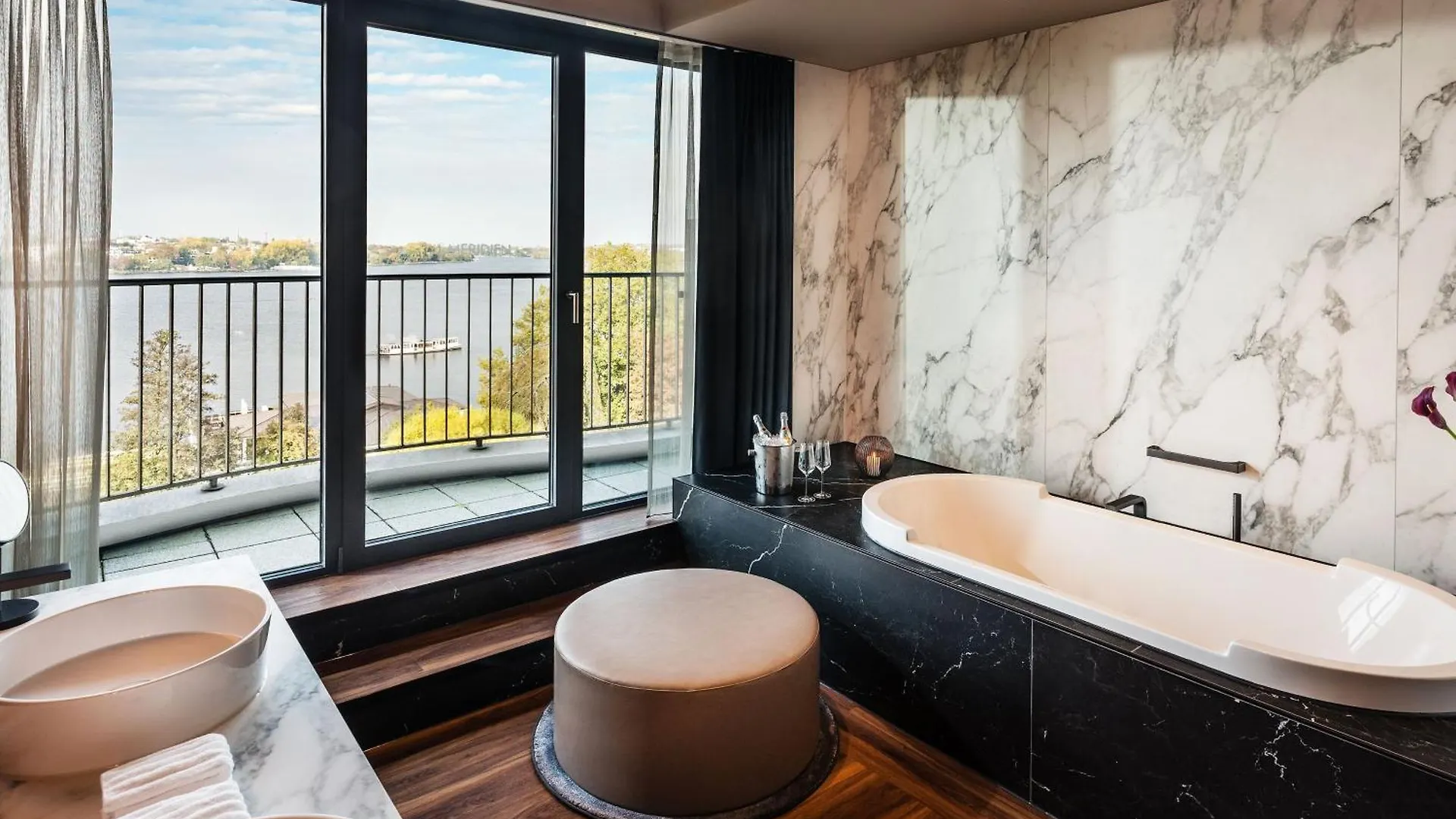 Le Meridien Hamburg Hotel
